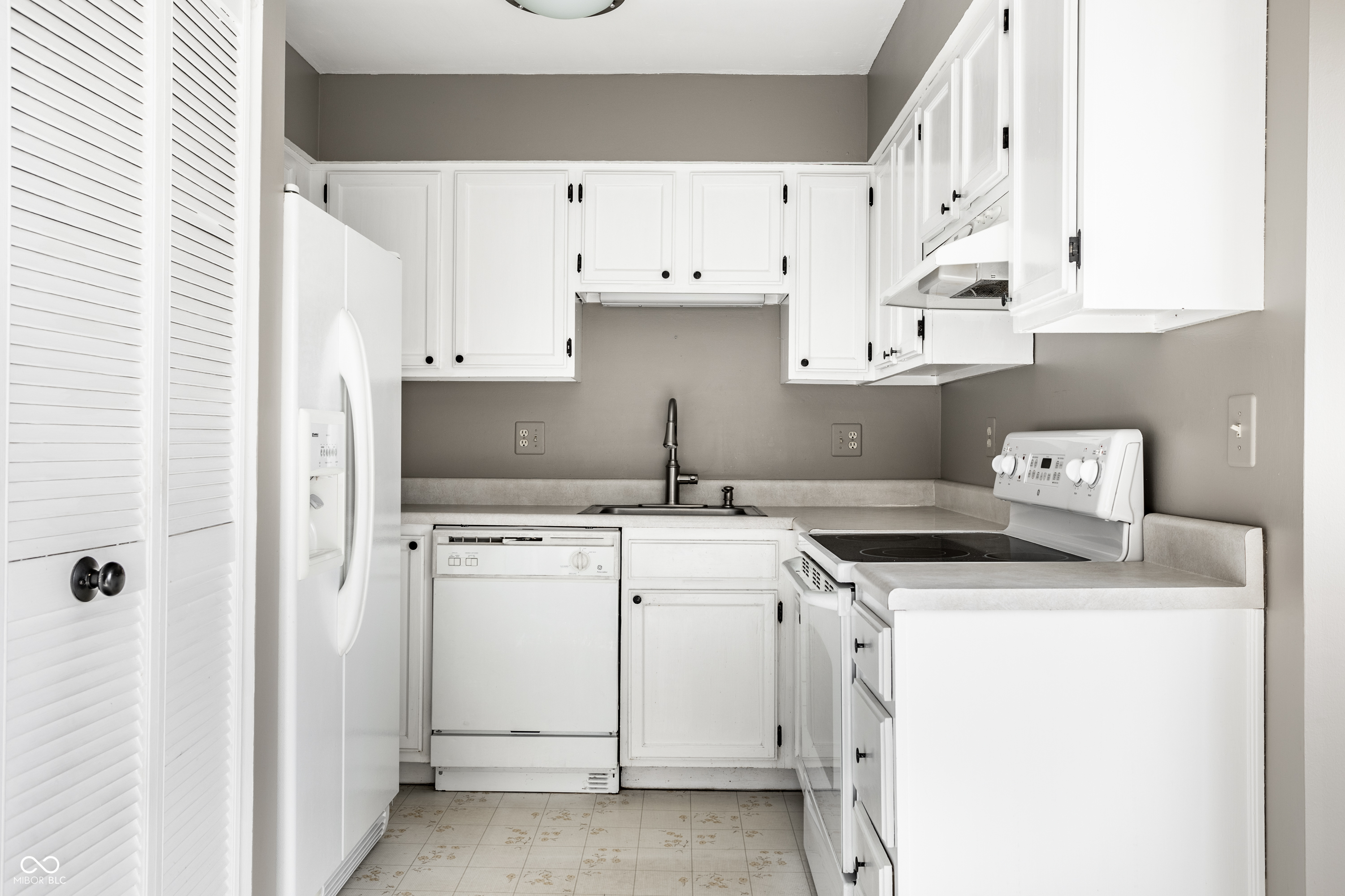 398 Hunters Lane, Unit D Carmel, IN 46032 - Photo 19 of 53