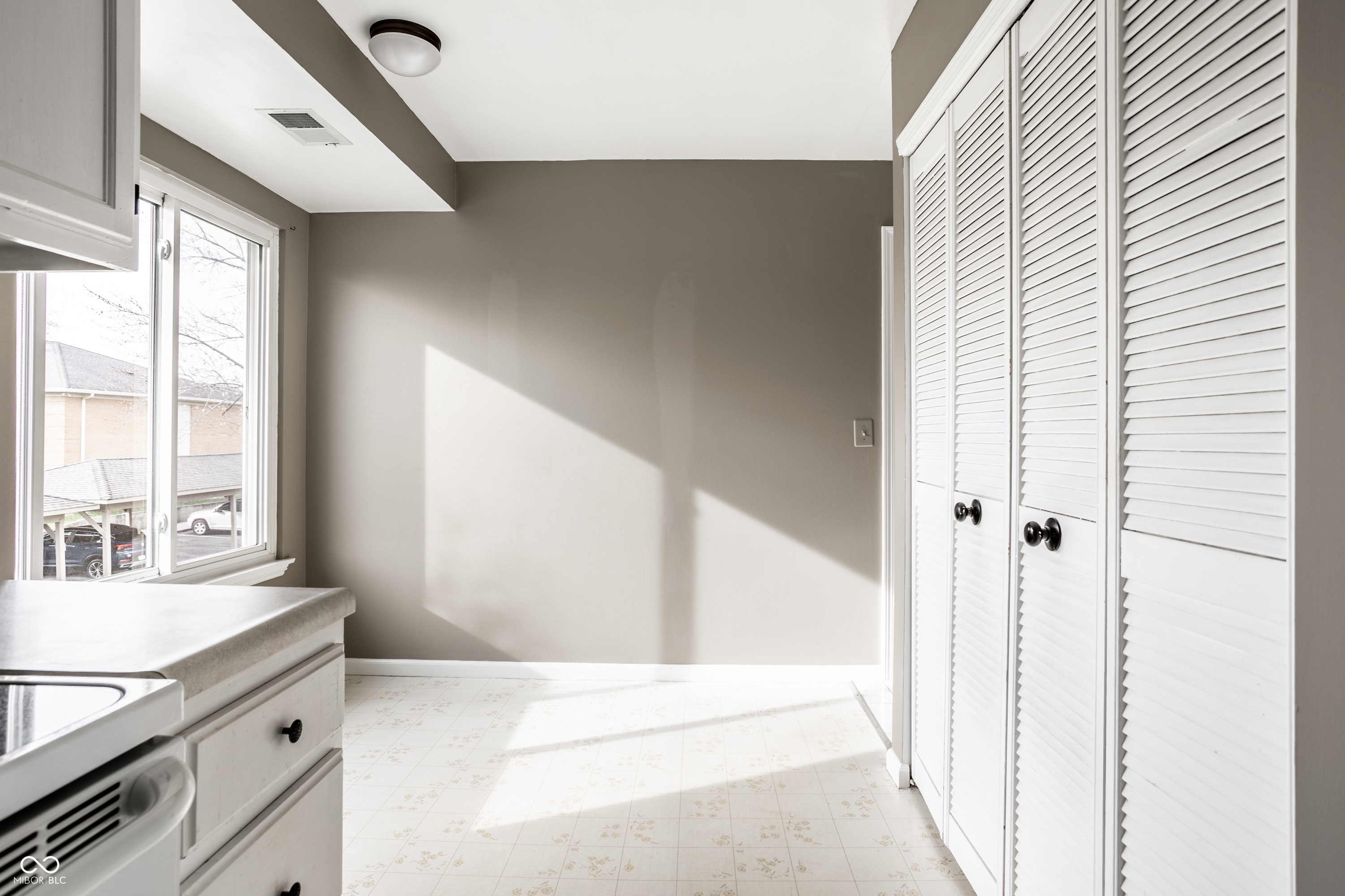 398 Hunters Lane, Unit D Carmel, IN 46032 - Photo 23 of 53