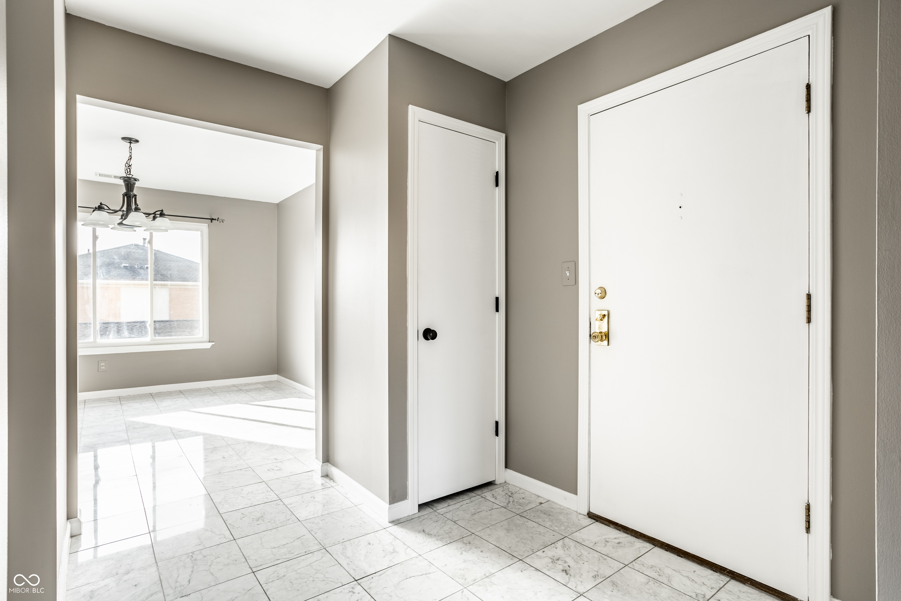 398 Hunters Lane, Unit D Carmel, IN 46032 - Photo 9 of 53