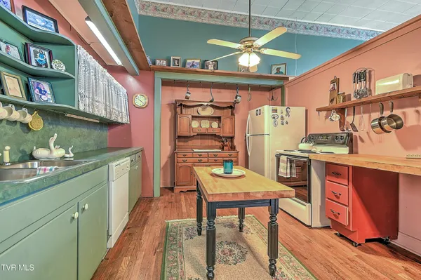 $945,000 | 19407 Bethel Road, Abingdon, VA 24211