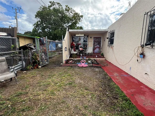 a view of a workspace with gym equipment