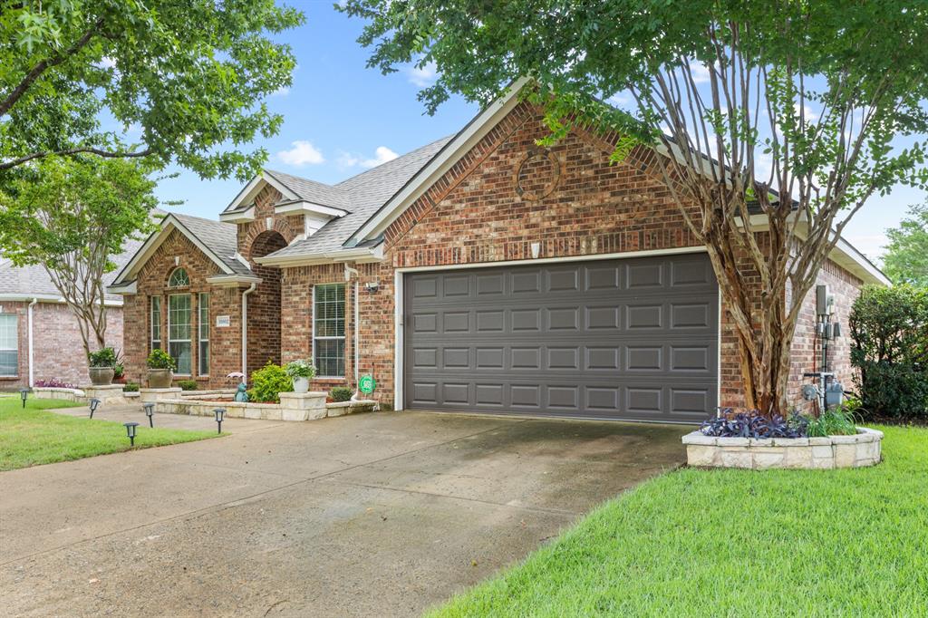 10802 St Annes Drive Rowlett, TX 75089 - Photo 3 of 40