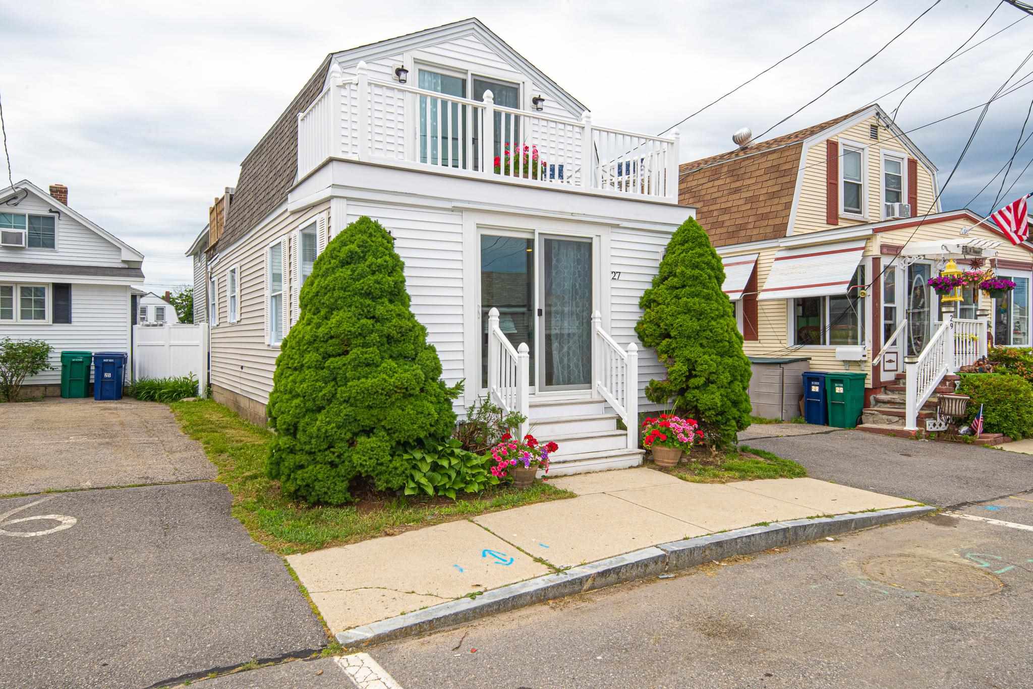 27 Highland Avenue Hampton, NH 03842 - Photo 2 of 40