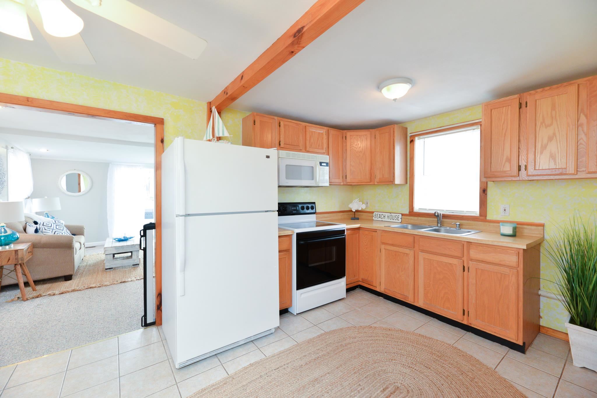 27 Highland Avenue Hampton, NH 03842 - Photo 12 of 40