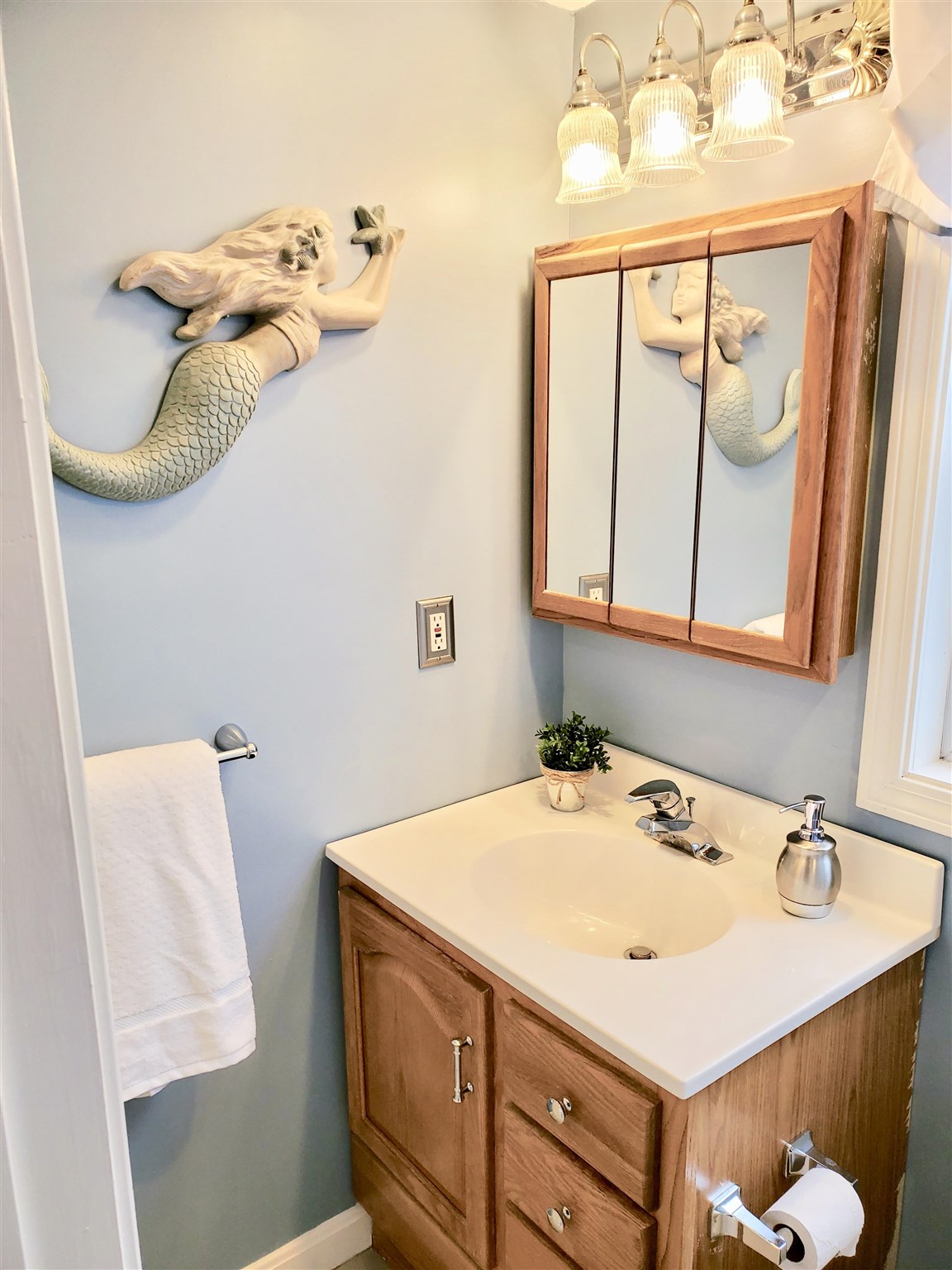 27 Highland Avenue Hampton, NH 03842 - Photo 18 of 40