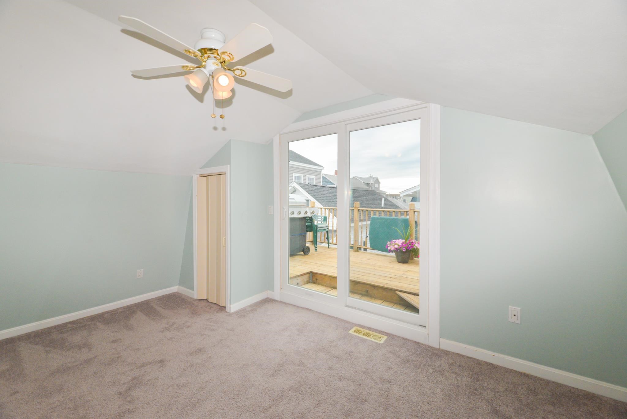 27 Highland Avenue Hampton, NH 03842 - Photo 25 of 40