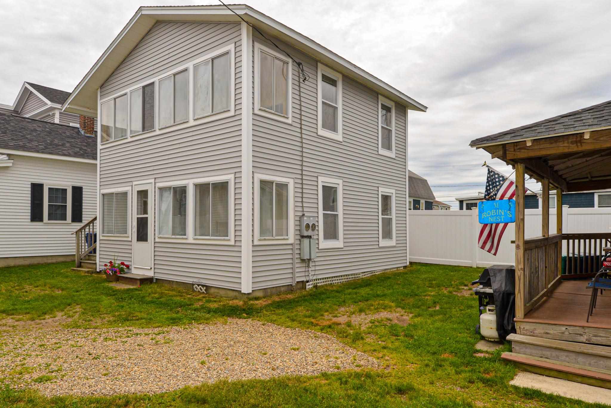 27 Highland Avenue Hampton, NH 03842 - Photo 6 of 40