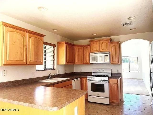$1,550 | 4539 Redwood Street, Sierra Vista, AZ 85650