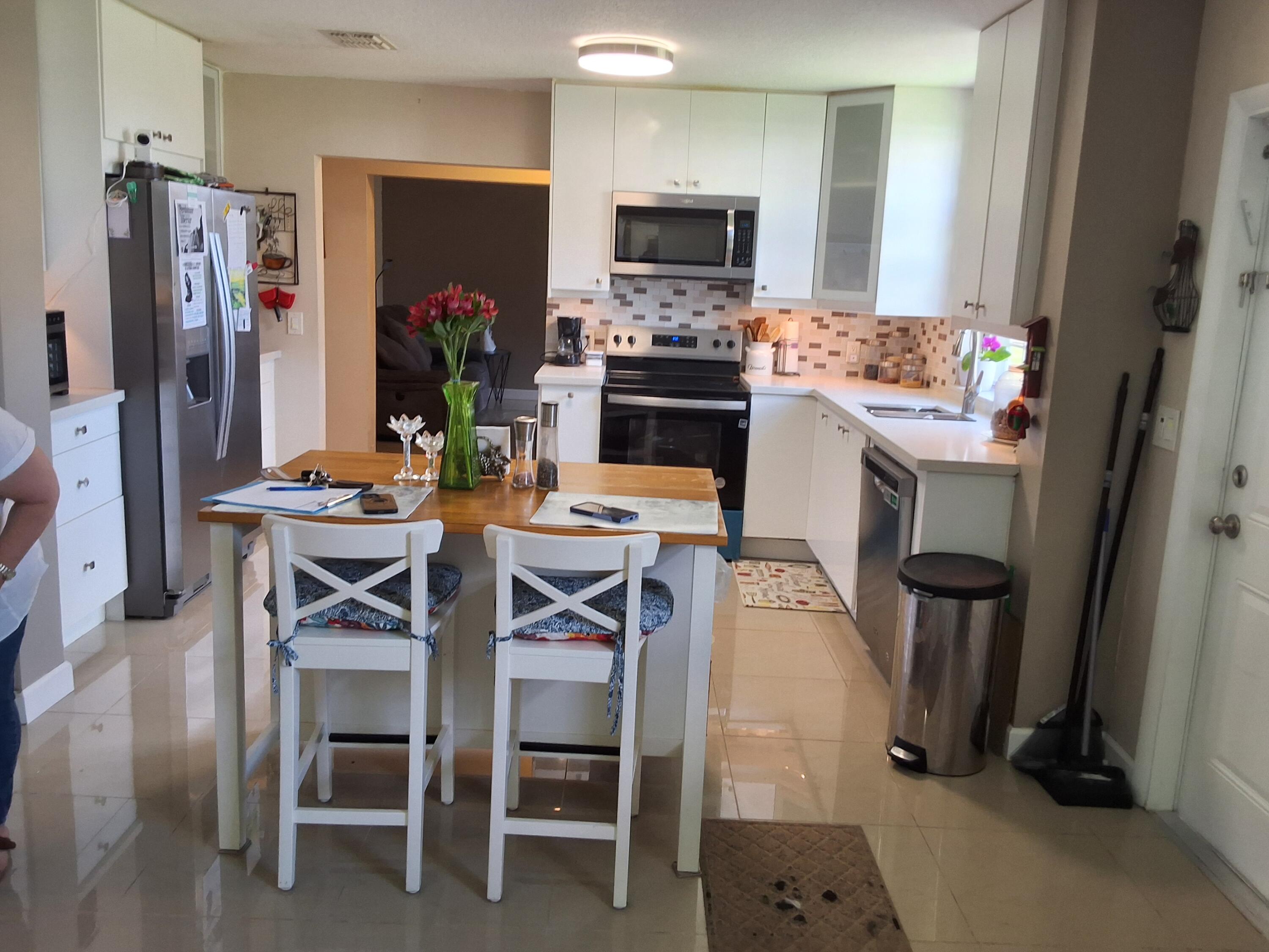 1221 Bacom Point Road Pahokee, FL 33476 - Photo 11 of 39 20260310_155051