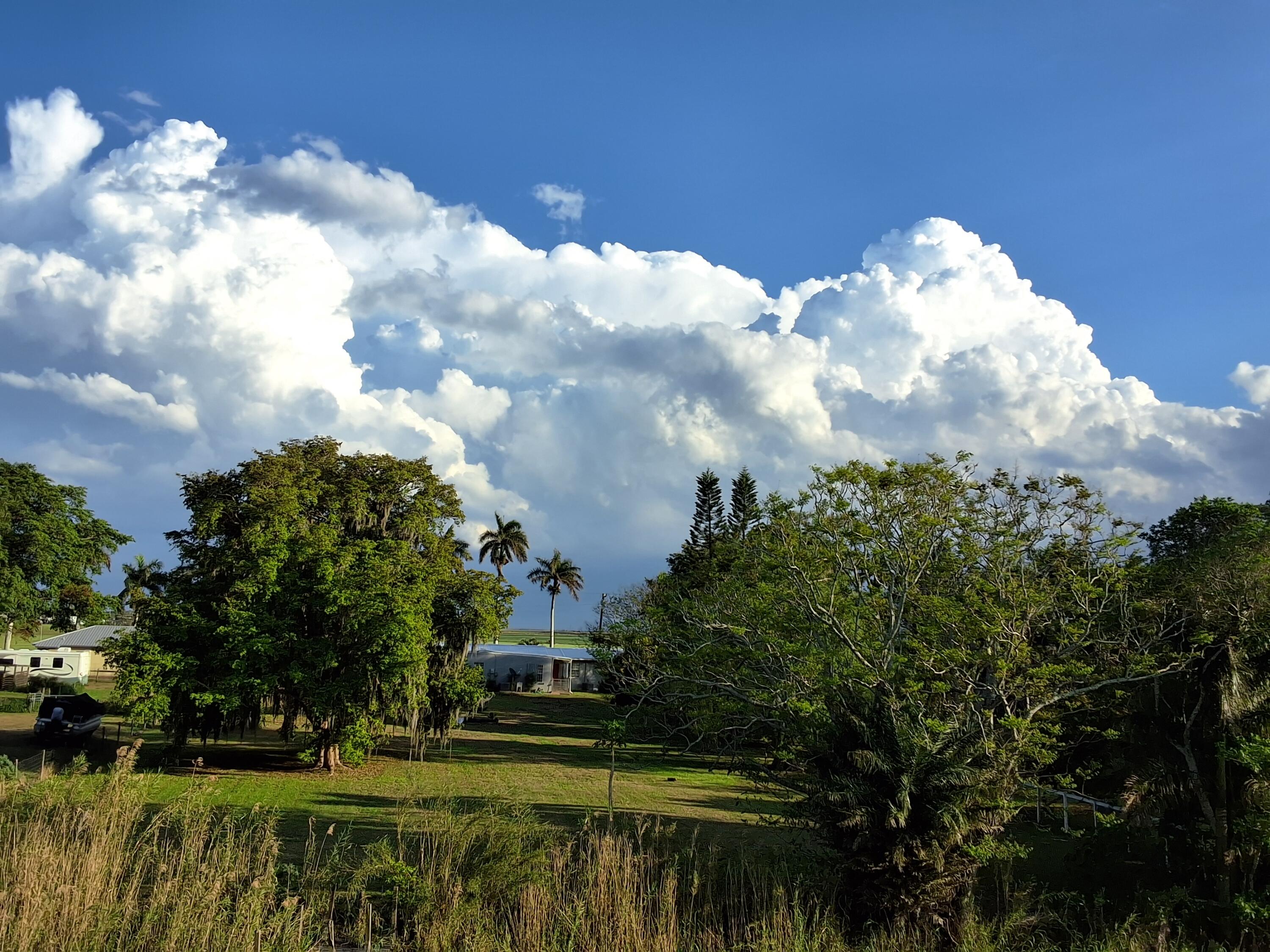 1221 Bacom Point Road Pahokee, FL 33476 - Photo 35 of 39 20260314_180705