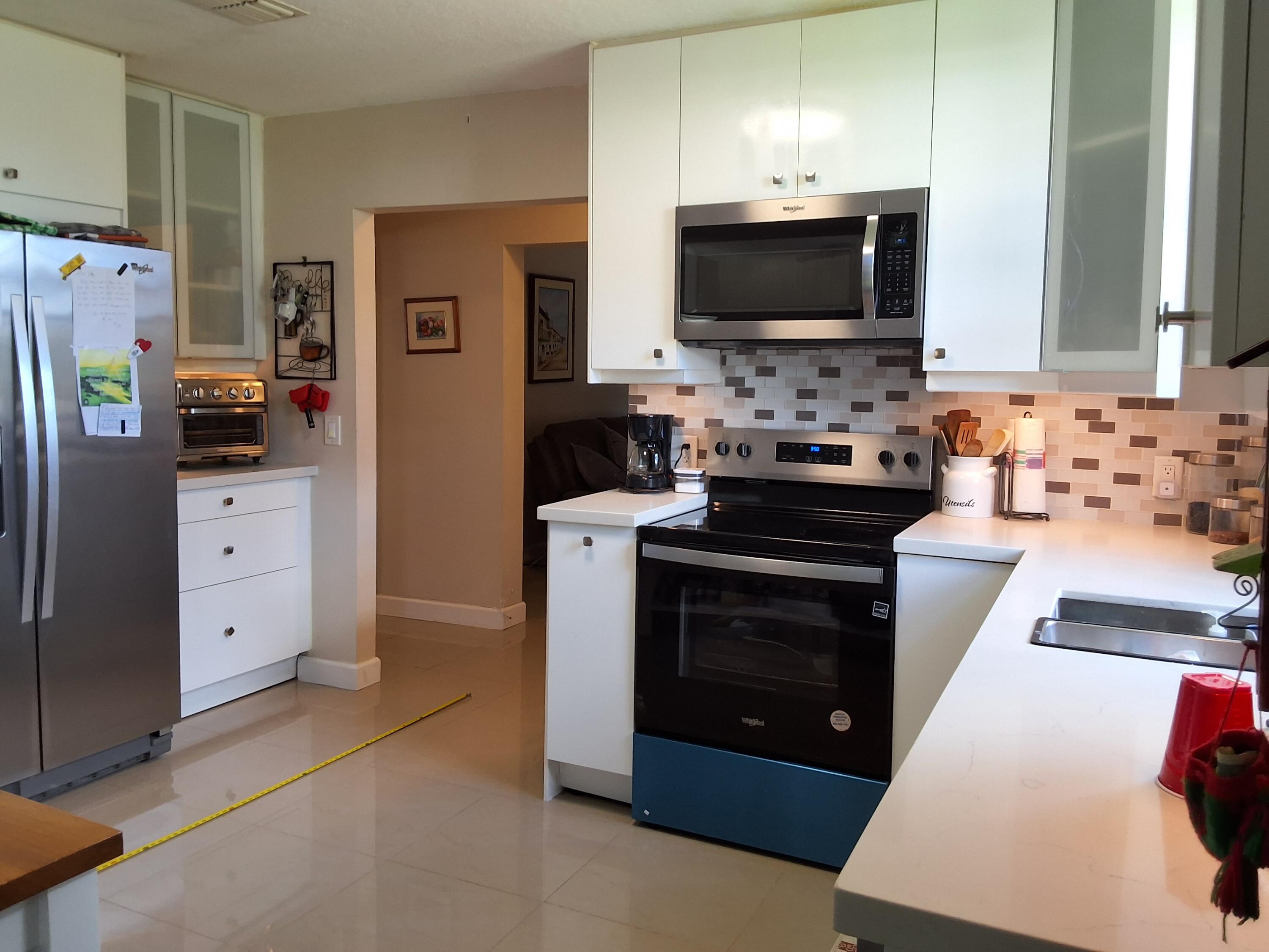 1221 Bacom Point Road Pahokee, FL 33476 - Photo 10 of 39 20260310_154958