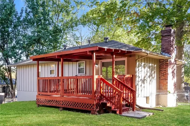 $2,095 | 404 Southwest Keystone Court, Blue Springs, MO 64014