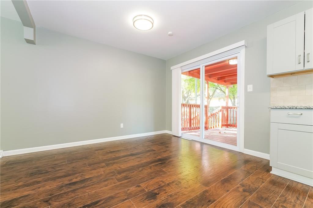 404 Southwest Keystone Court Blue Springs, MO 64014 - Photo 5 of 17