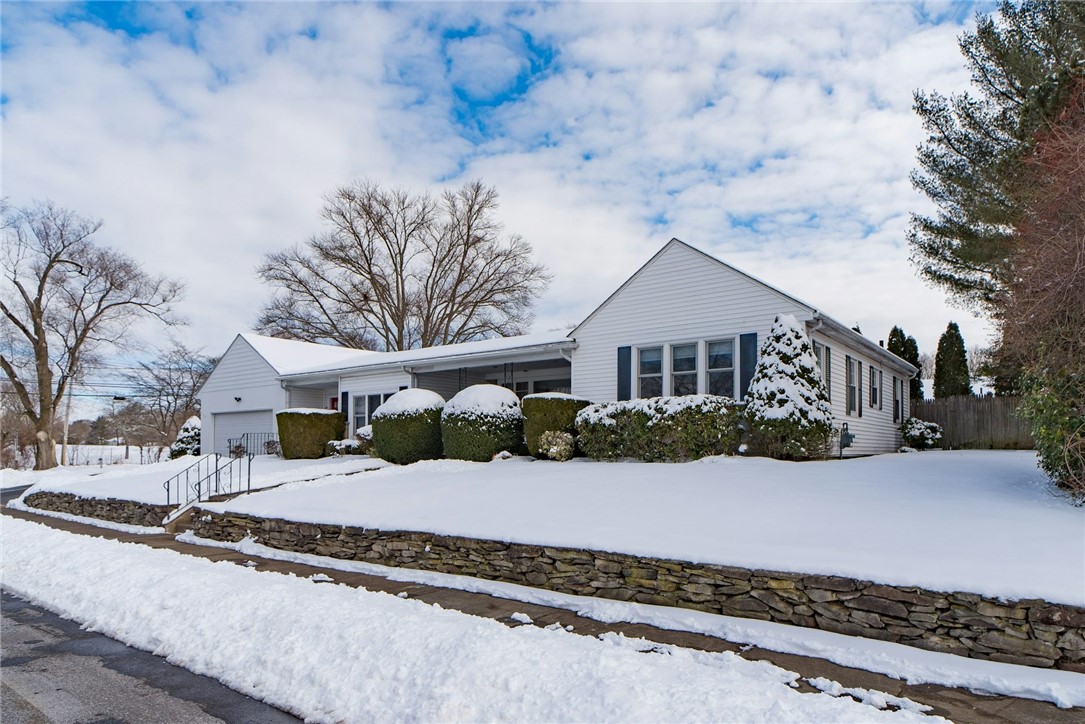 6 Anawan Road Pawtucket, RI 02861 - Photo 3 of 46 Gallery Image 3