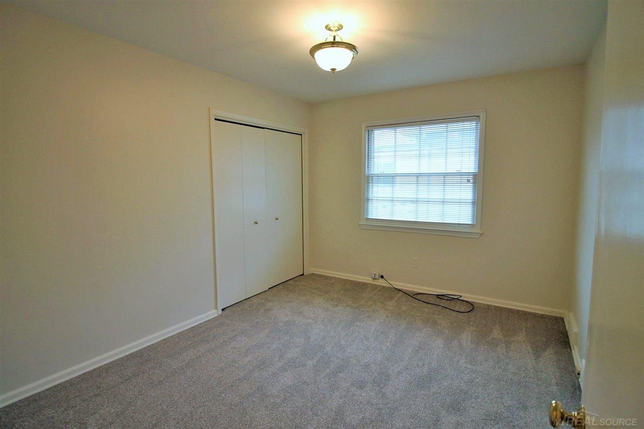 960-962 Trombley Road Grosse Pointe Park, MI 48230 - Photo 17 of 35
