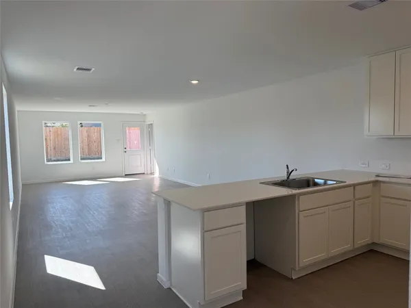 $1,800 | 14712 North Ascot Bnd Circle, Conroe, TX 77306