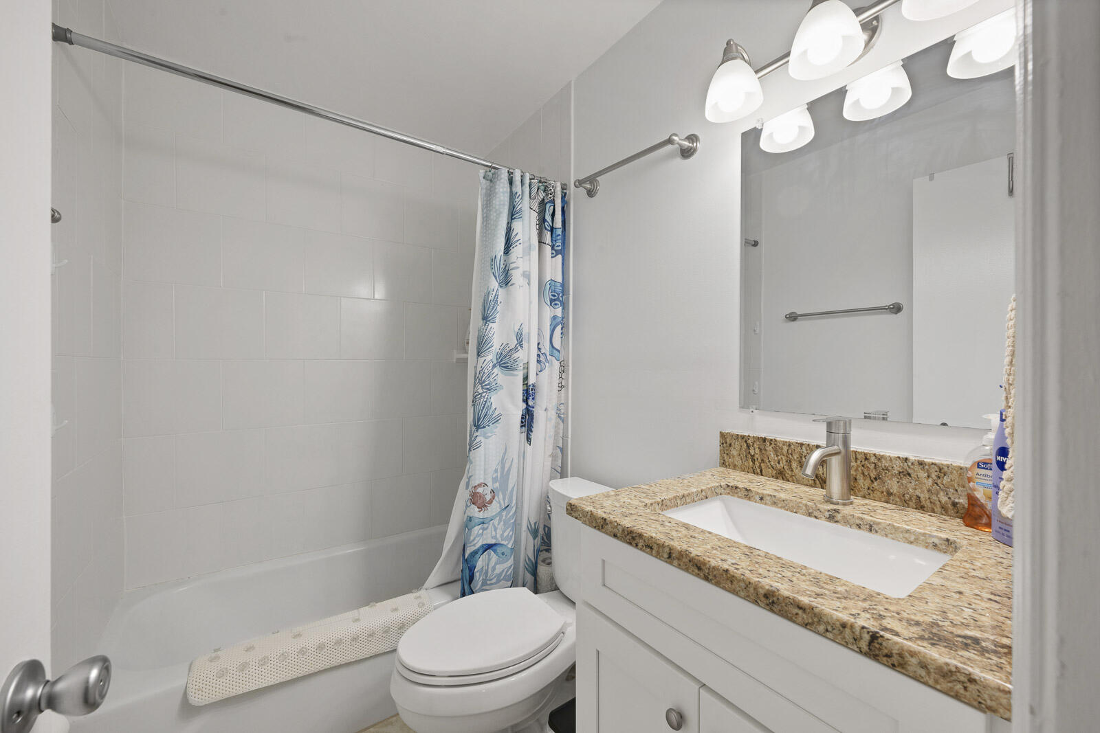 722 Granada Street Fort Pierce, FL 34949 - Photo 25 of 66 TR 722 Granada Street-0030