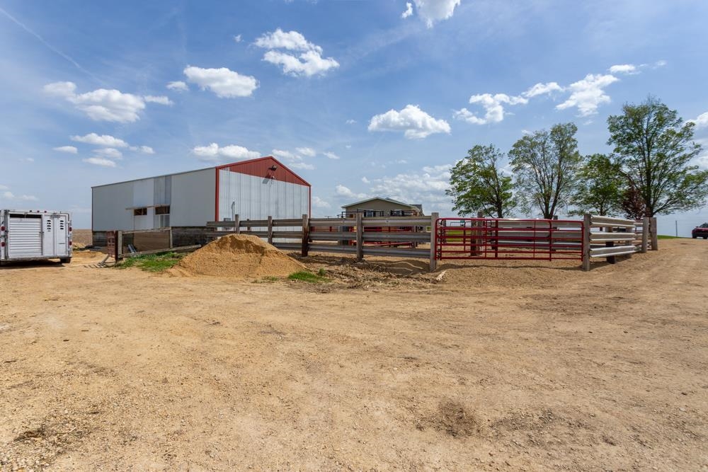 11244 Settlement Road Cassville, WI 53806 - Photo 20 of 37