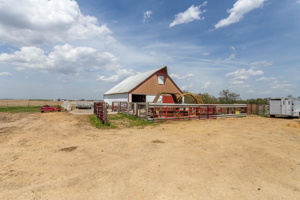 11244 Settlement Road Cassville, WI 53806 - Photo 21 of 37