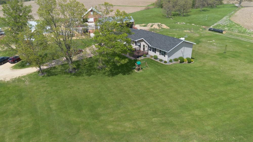 11244 Settlement Road Cassville, WI 53806 - Photo 25 of 37
