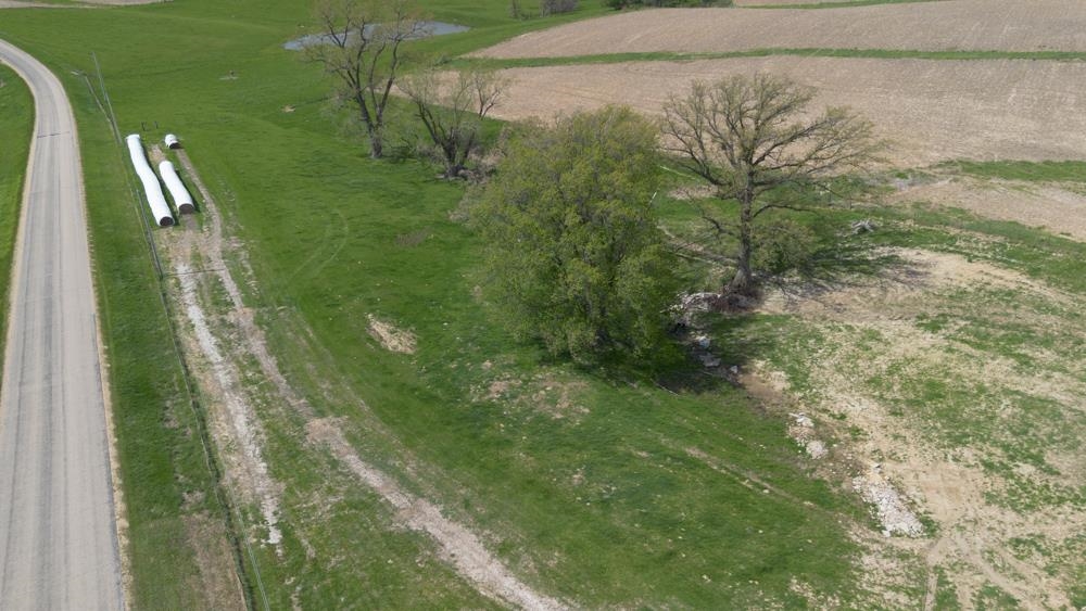 11244 Settlement Road Cassville, WI 53806 - Photo 33 of 37