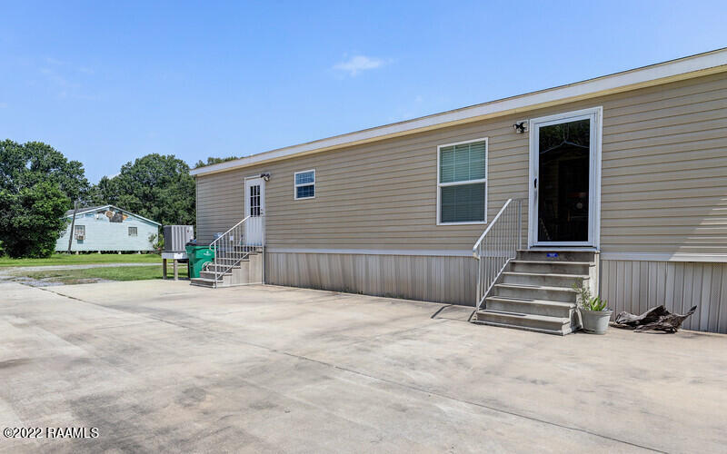 5504 Smith Road New Iberia, LA 70560 - Photo 16 of 25 Gallery Image 16