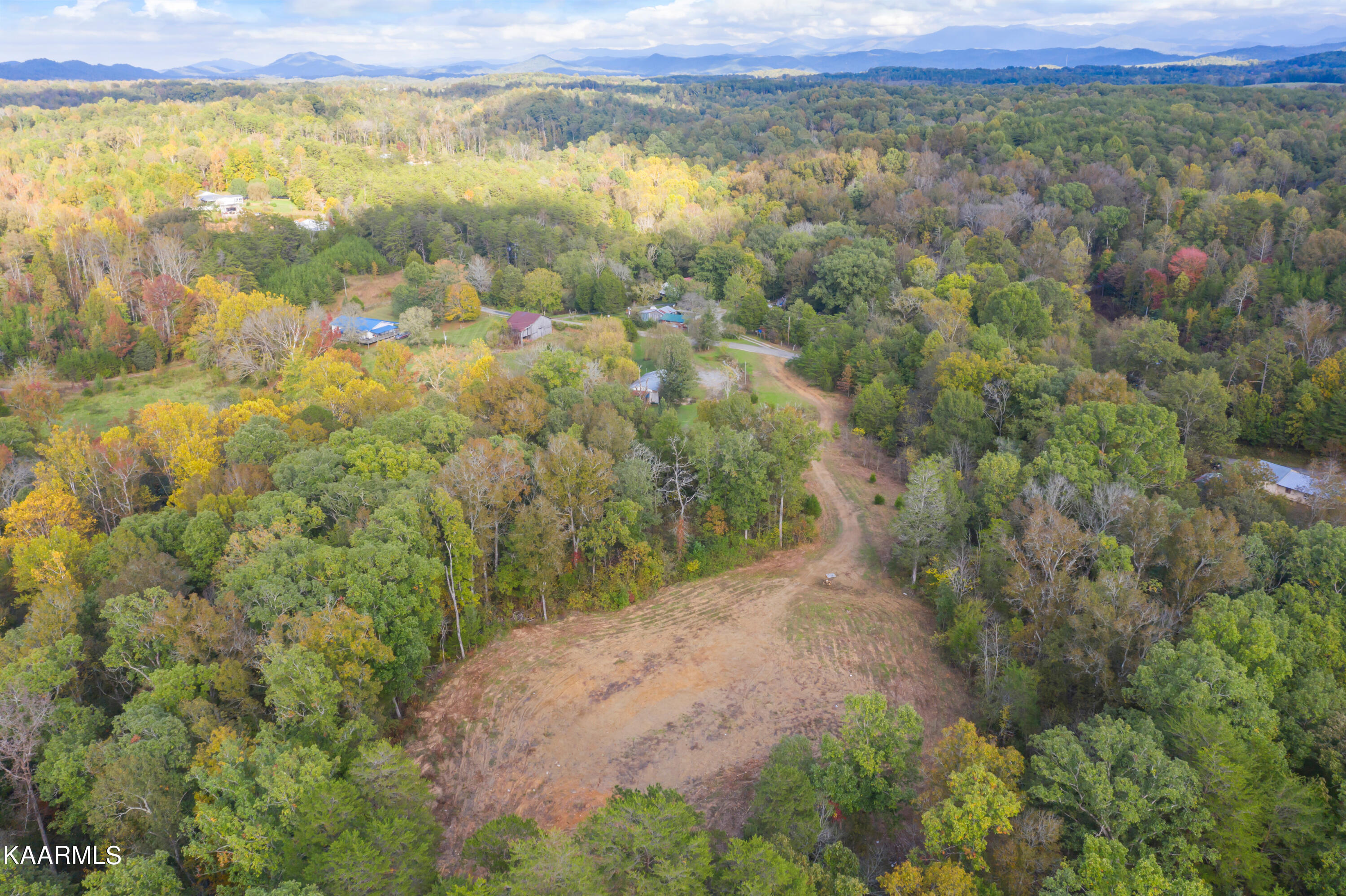 650 Shaddon Road Tellico Plains, TN 37385 - Photo 9 of 22 650 Shadden Road-13
