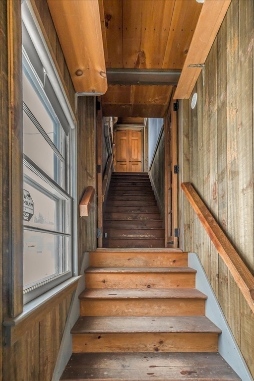 1083 Mt Elam Road Leominster, MA 01420 - Photo 17 of 30 a view of entryway
