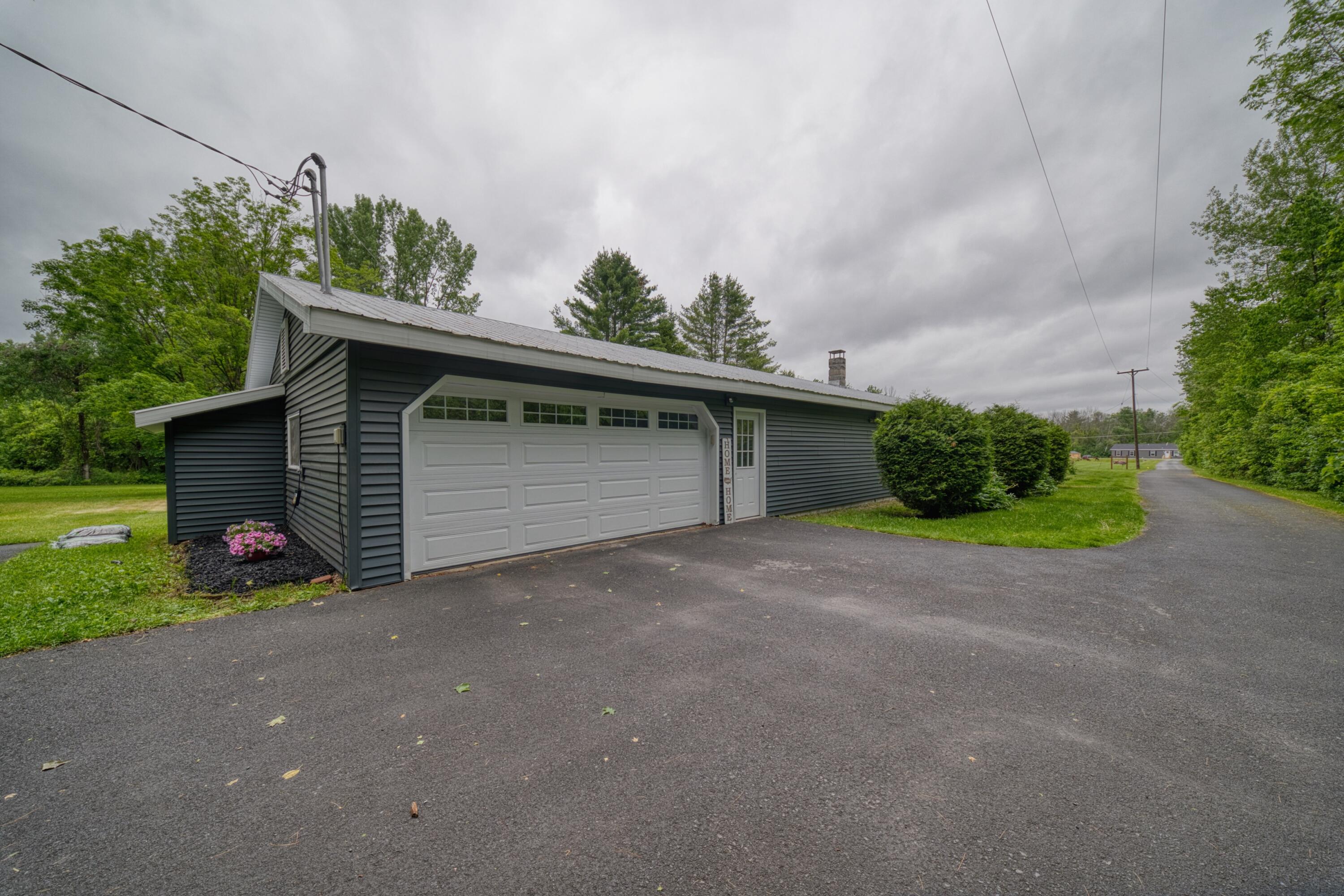825 O'Neil Road West Chazy, NY 12992 - Photo 3 of 38