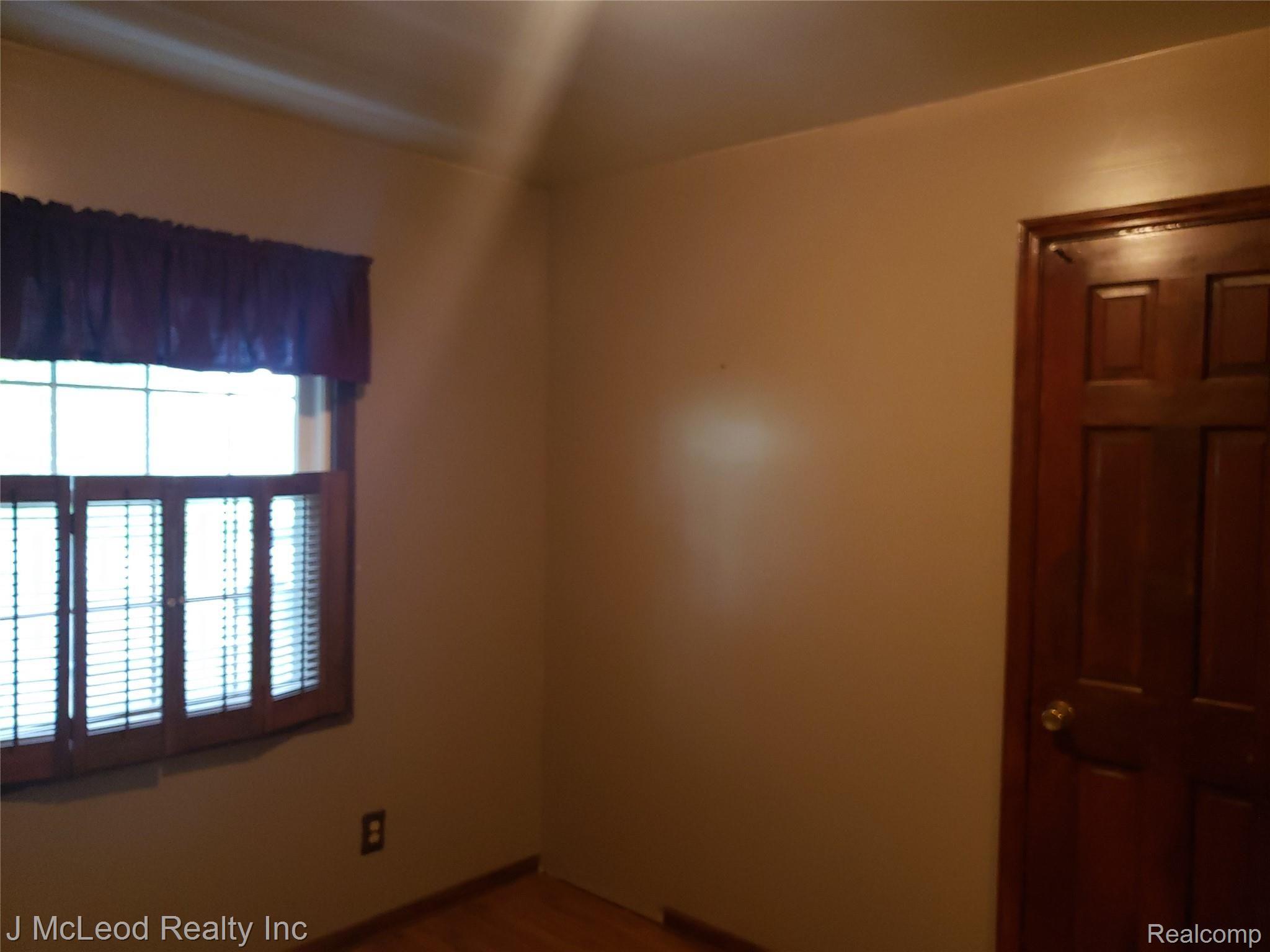 8215 Bray Road Vassar, MI 48768 - Photo 11 of 32 20190620_110149.jpg