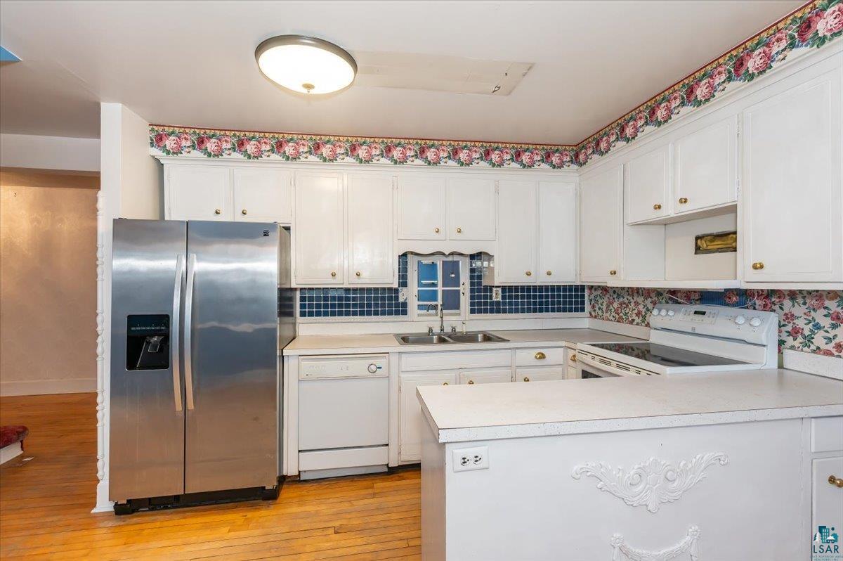 2510 East Superior Street Duluth, MN 55812 - Photo 18 of 34 2nd Floor Kitchen
