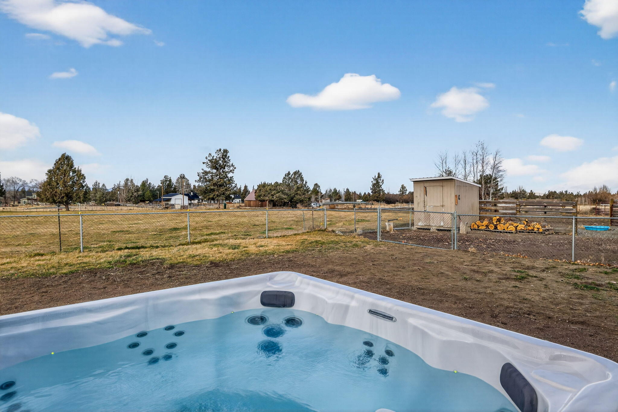 63493 Gentry Loop Bend, OR 97701 - Photo 33 of 41 2026_01_07_63493_gentry_loop-37