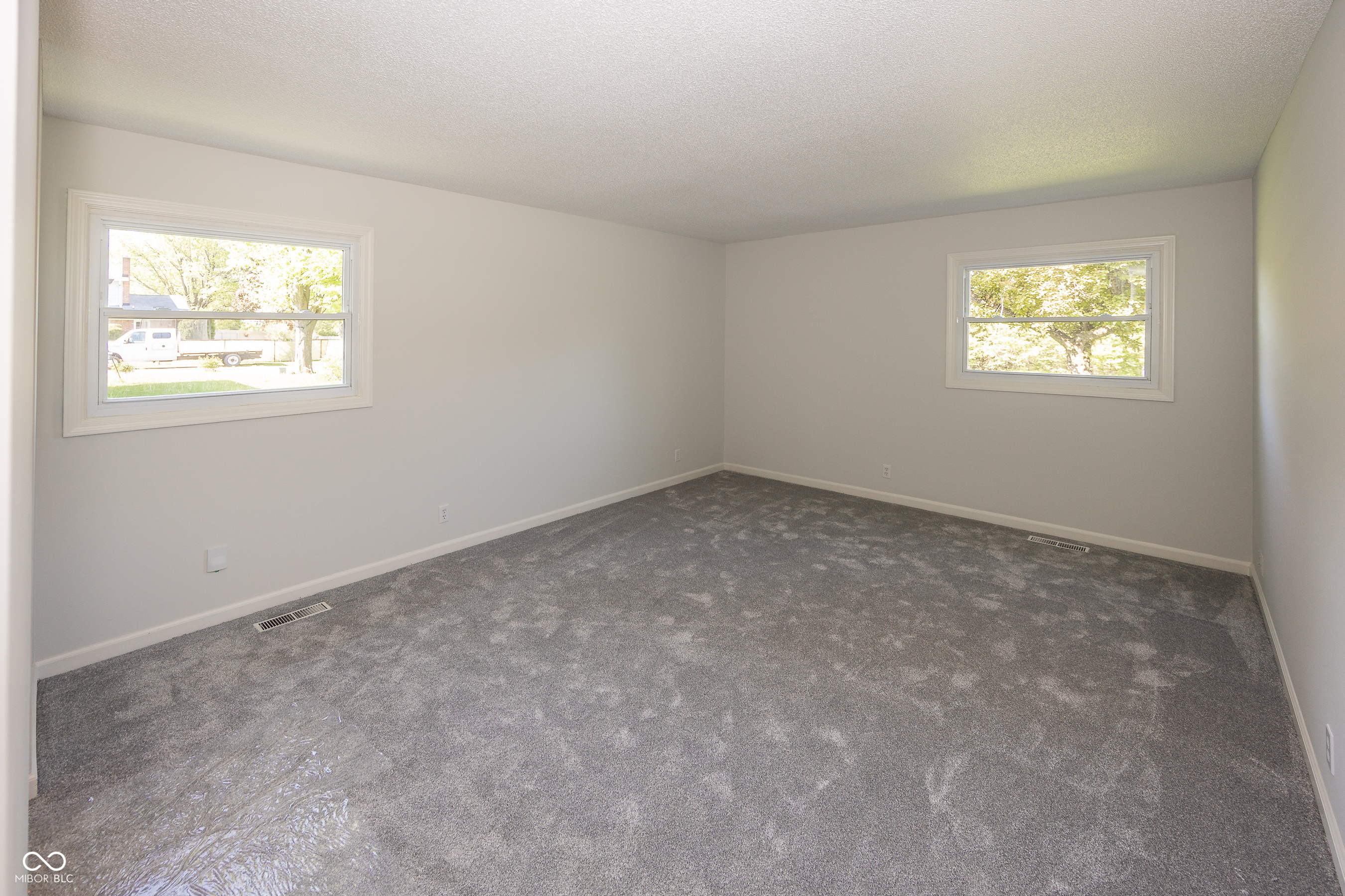 8021 Guion Road Indianapolis, IN 46268 - Photo 9 of 26
