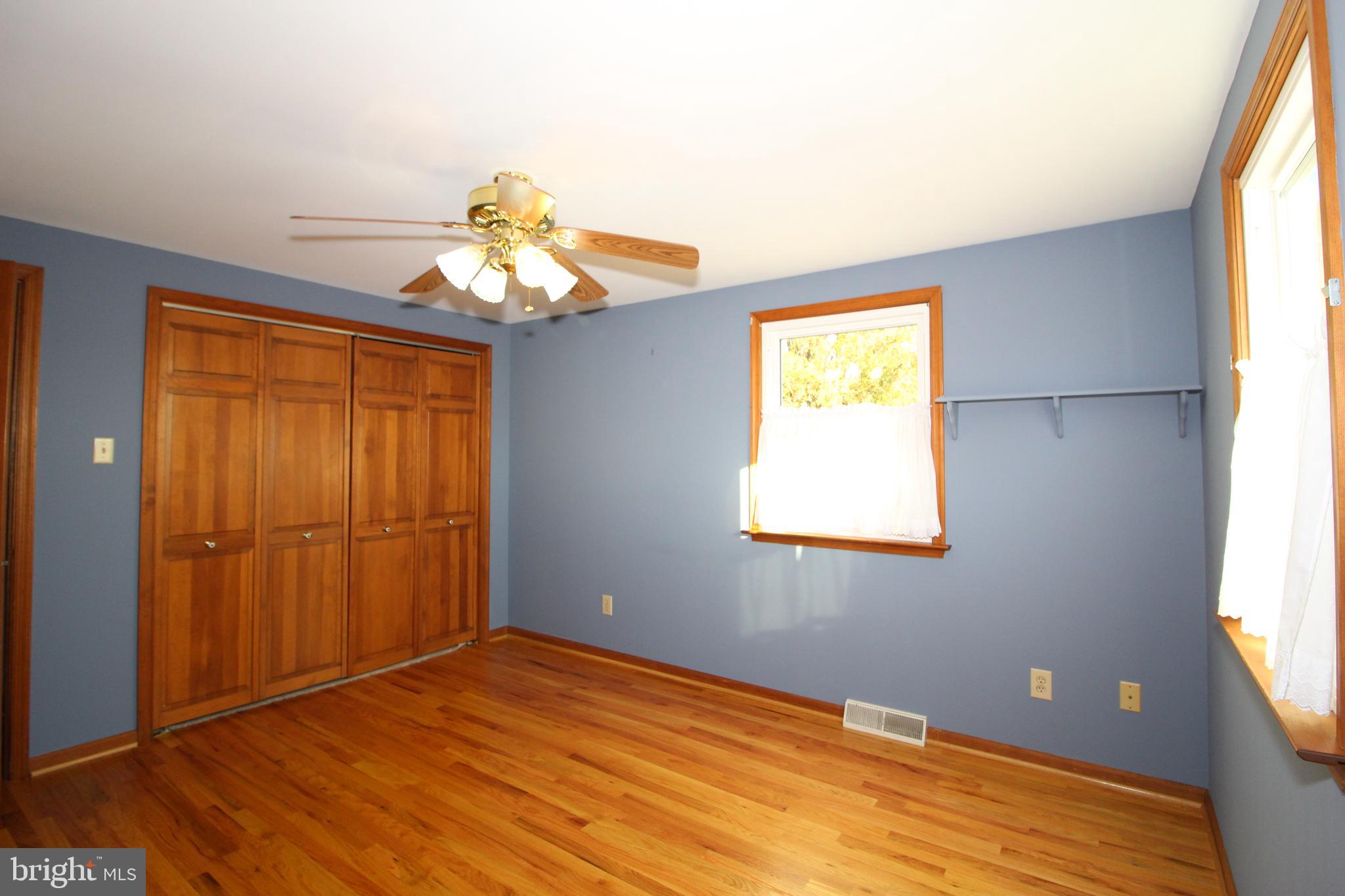33 Walters Road Glen Mills, PA 19342 - Photo 22 of 32 Double closets
