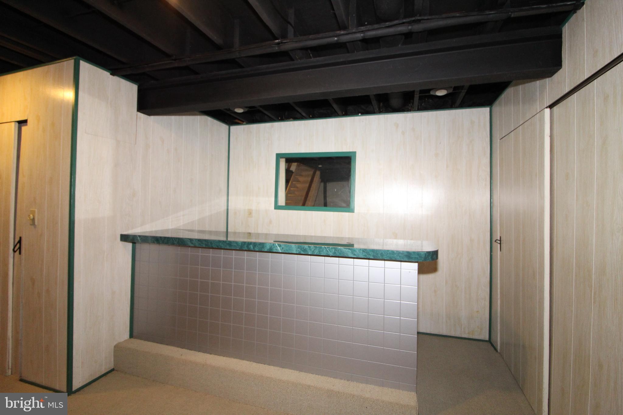 33 Walters Road Glen Mills, PA 19342 - Photo 29 of 32 Built-in Bar in Rec Room