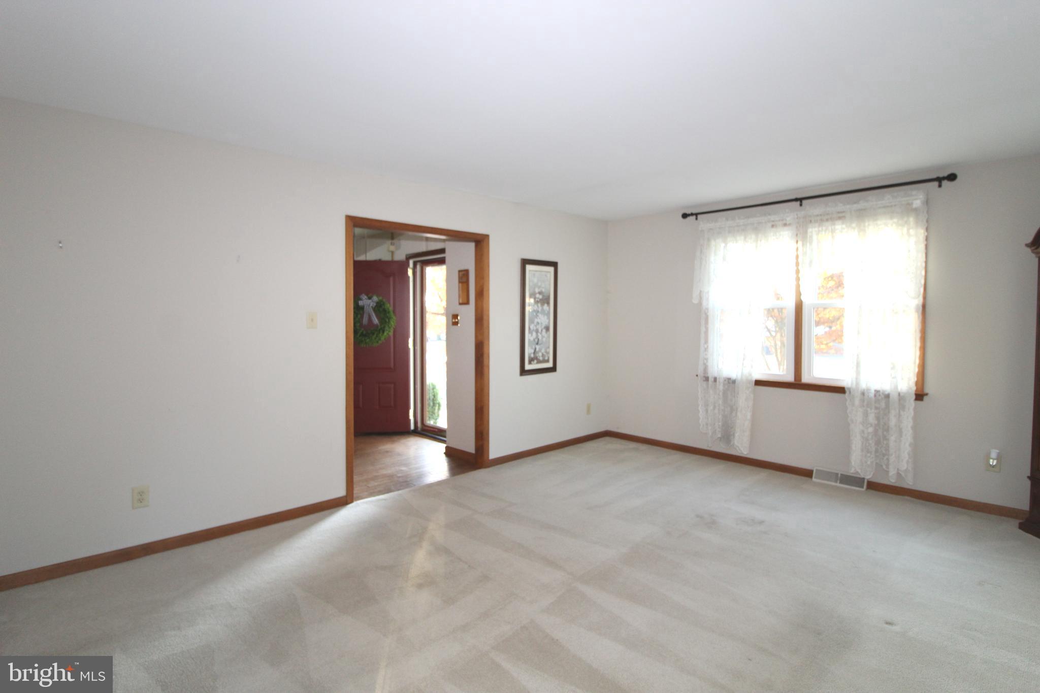 33 Walters Road Glen Mills, PA 19342 - Photo 5 of 32 Another View of Living Room