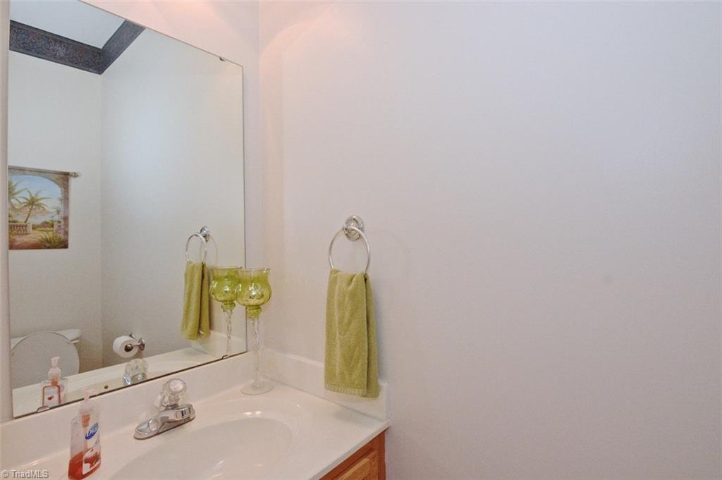4234 Beacon Ridge Drive High Point, NC 27265 - Photo 14 of 26 Gallery Image 14