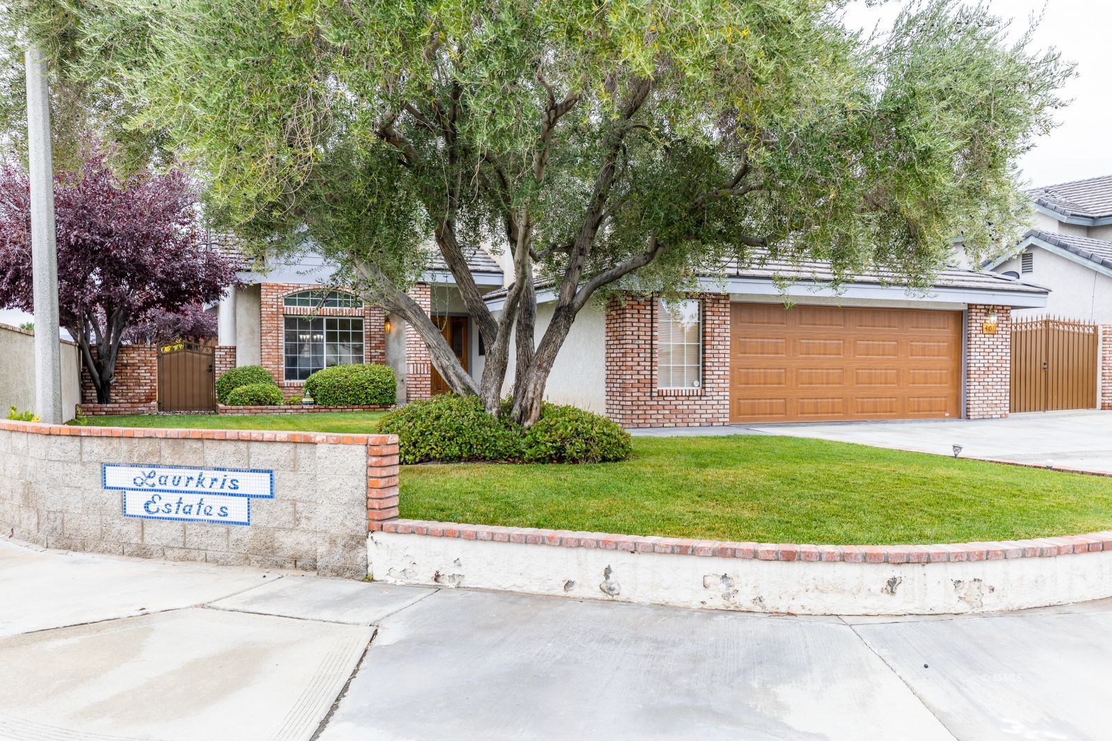 401 Laurkris Court Ridgecrest, CA 93555 - Photo 3 of 49