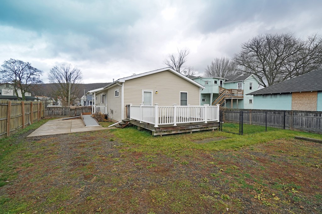 388 East 2nd Street Corning, NY 14830 - Photo 3 of 25