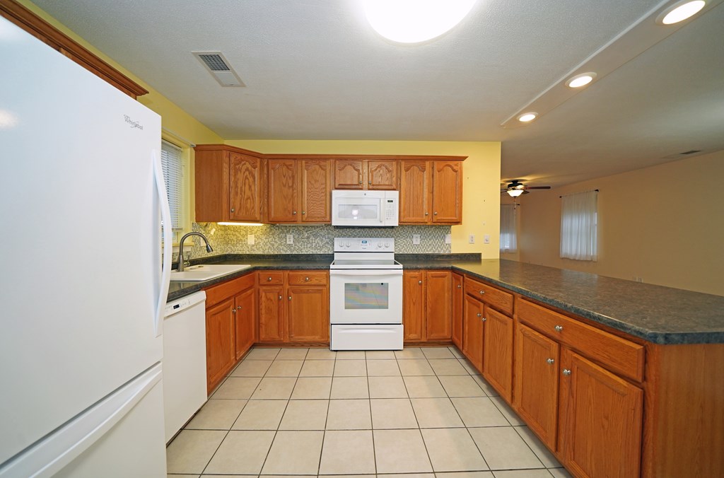 388 East 2nd Street Corning, NY 14830 - Photo 8 of 25