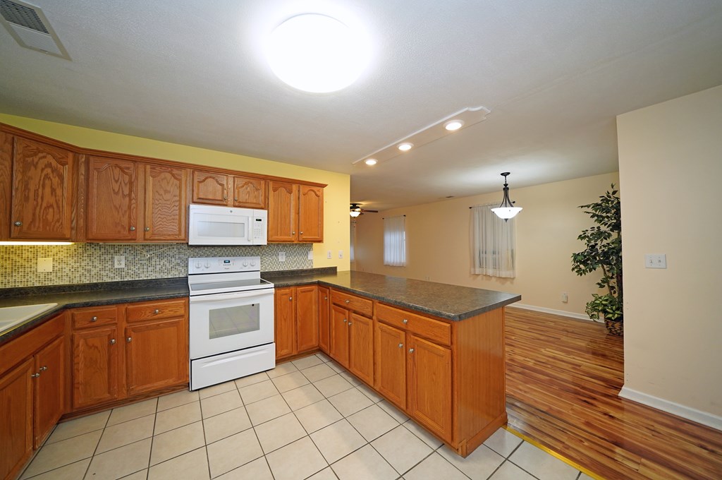 388 East 2nd Street Corning, NY 14830 - Photo 9 of 25