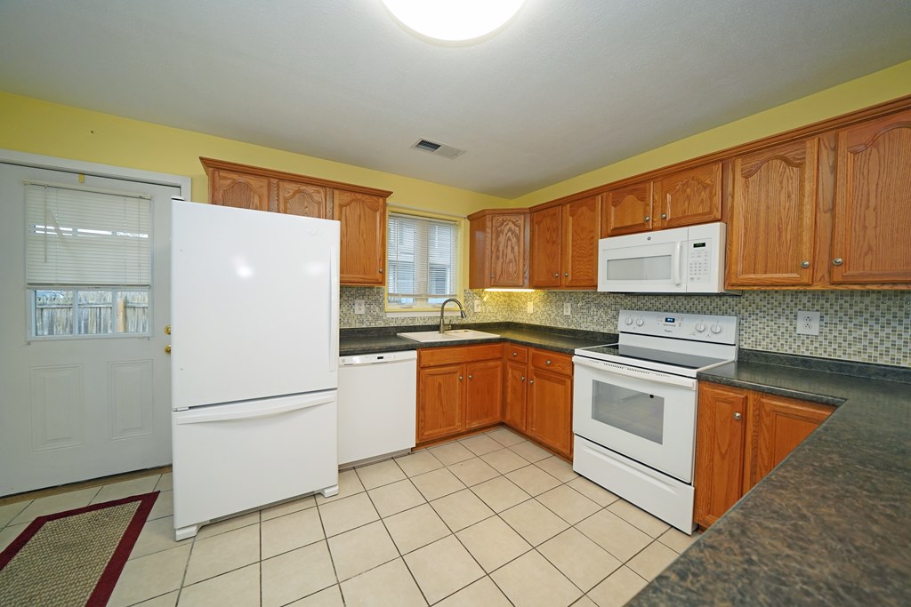 388 East 2nd Street Corning, NY 14830 - Photo 10 of 25