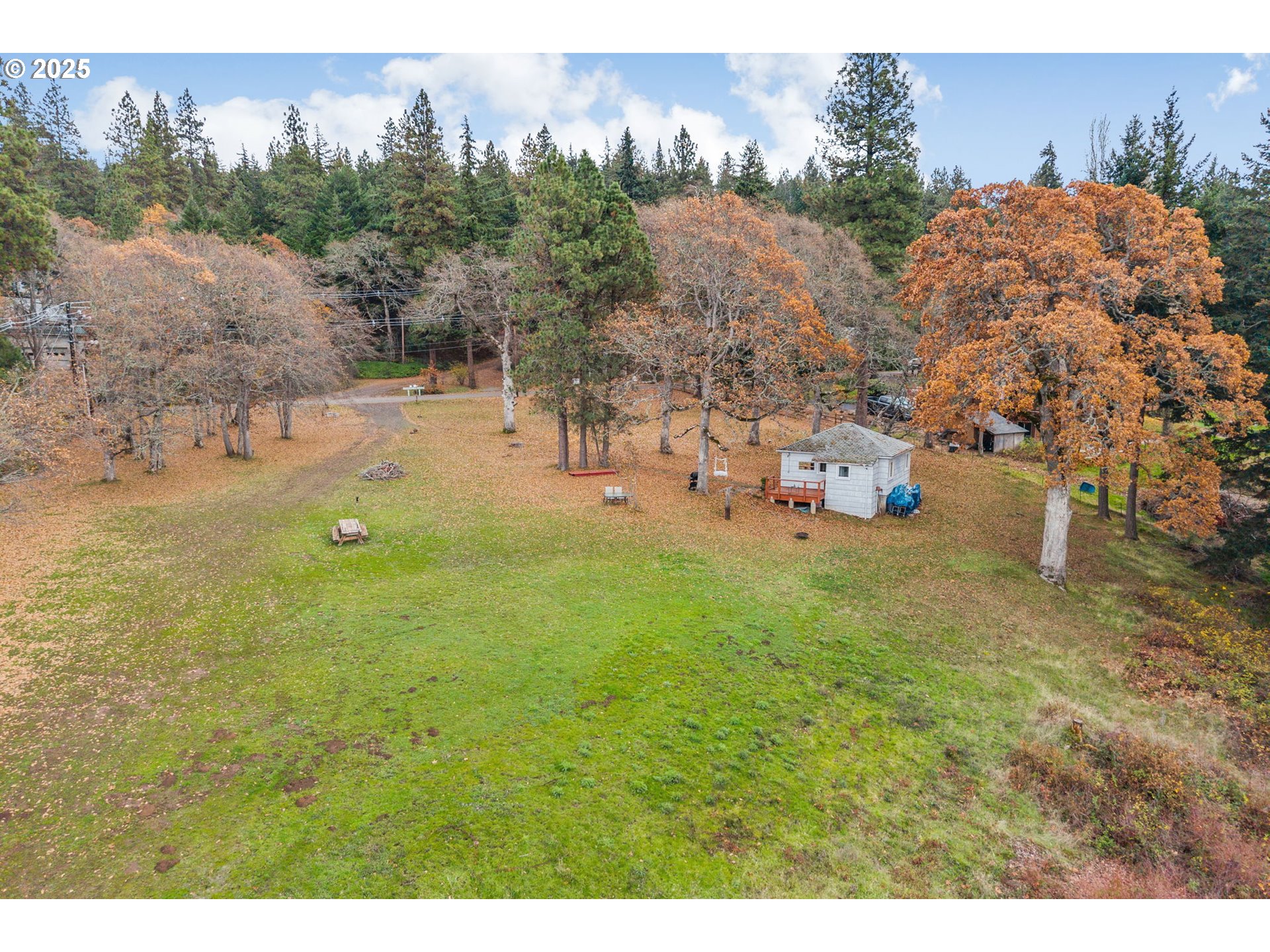 710 Highline Road Hood River, OR 97031 - Photo 26 of 36 a view of a outdoor space