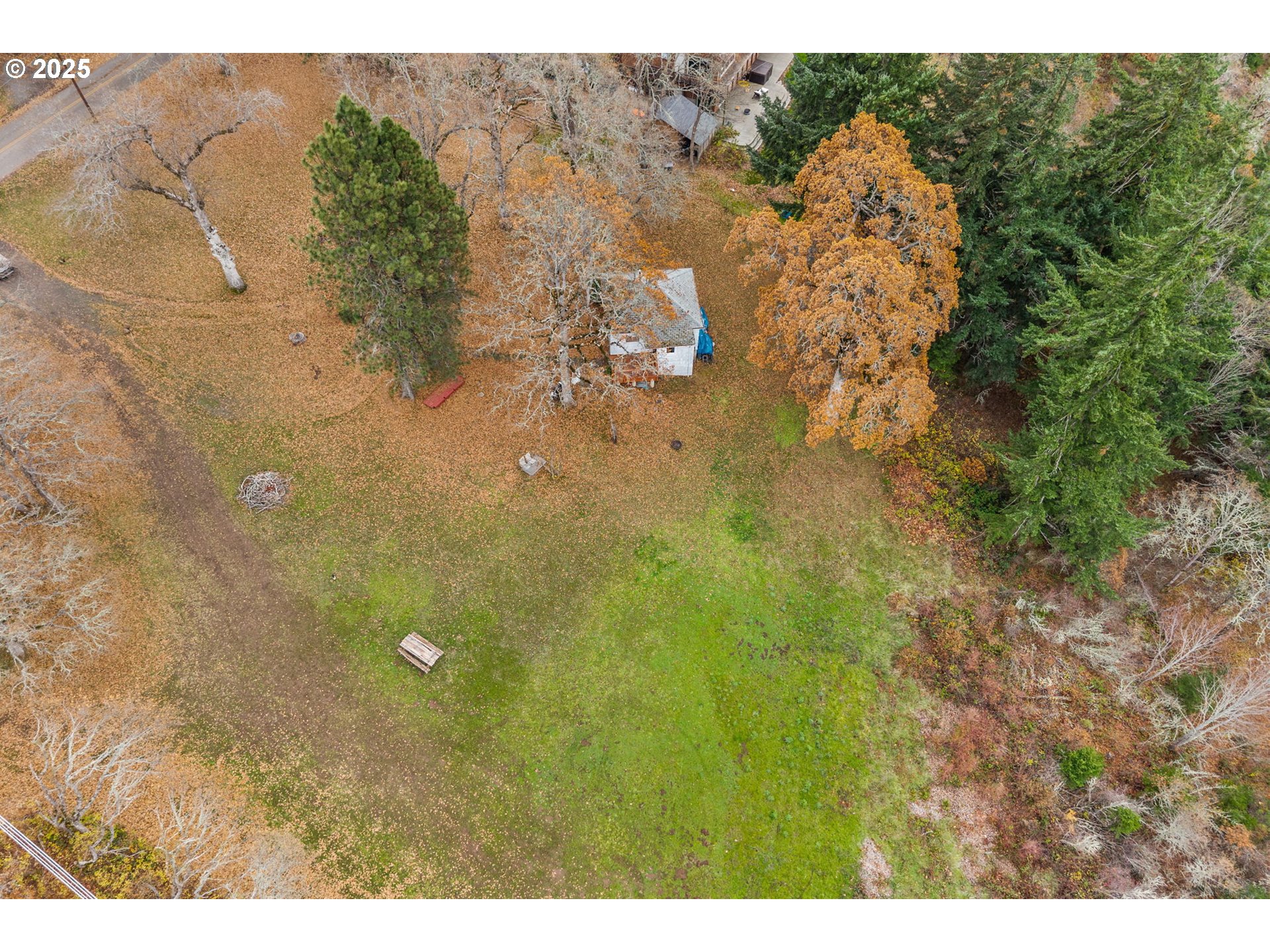 710 Highline Road Hood River, OR 97031 - Photo 32 of 36 a aerial view of a house with a yard