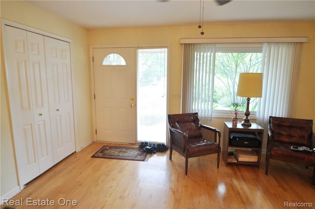 100 Letts Road Oakland, MI 48363 - Photo 6 of 33 5.JPG