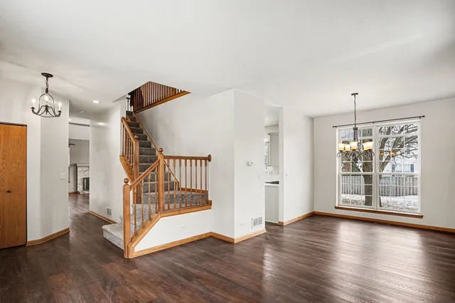 $399,900 | 541 Wingpointe Drive, Aurora, IL 60506