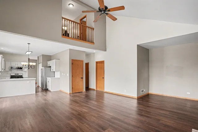 $399,900 | 541 Wingpointe Drive, Aurora, IL 60506