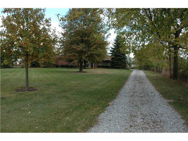 9283 Riverside Drive Powell, OH 43065 - Photo 2 of 18