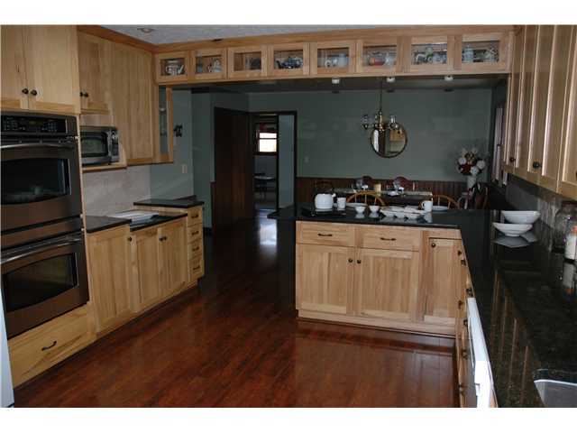 9283 Riverside Drive Powell, OH 43065 - Photo 5 of 18