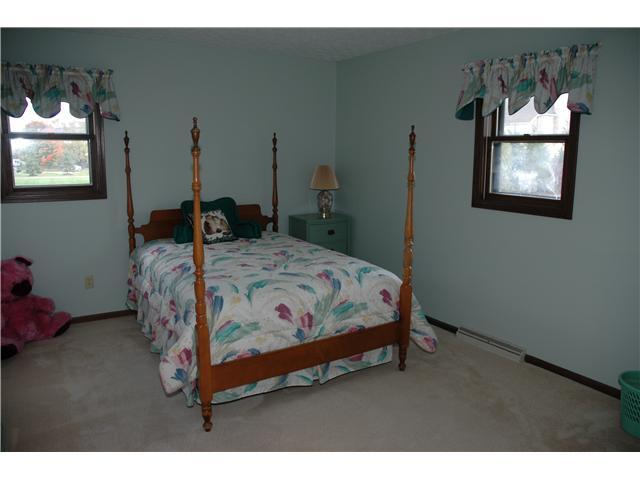 9283 Riverside Drive Powell, OH 43065 - Photo 10 of 18